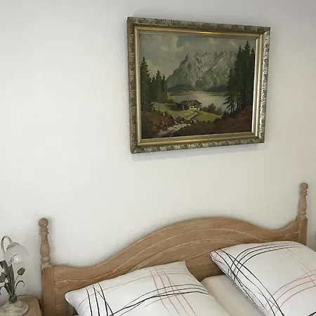 Estalagem Rangau & Brennerei Markt Erlbach